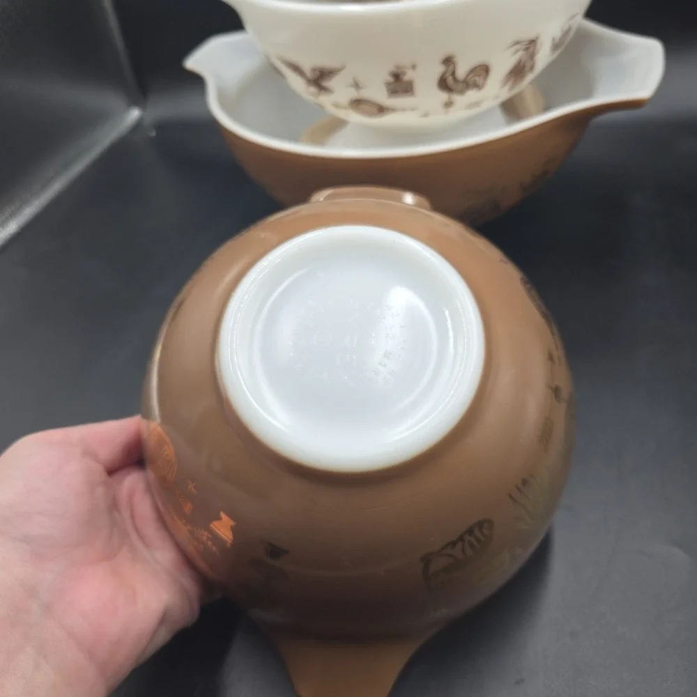 Vintage Set of 3 Pyrex Early American Cinderella Nesting Mixing Bowls 442-444